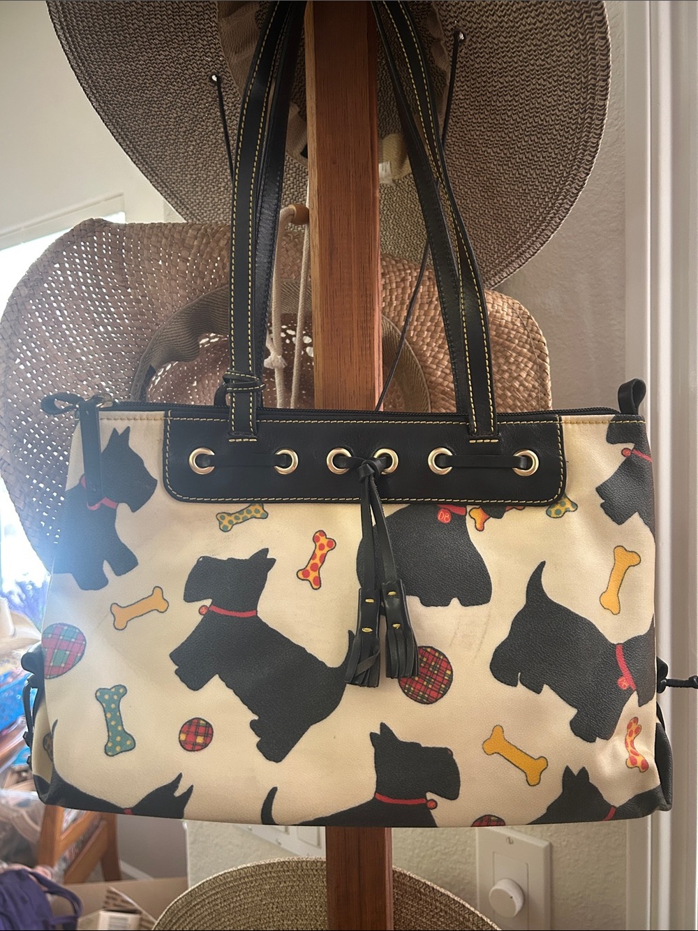 Dooney & Bourke Cream Tote with Black Scottie Dog Print - Picture 2 of 7